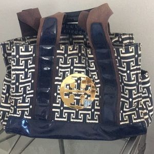 Super cute Tory Burch bag.